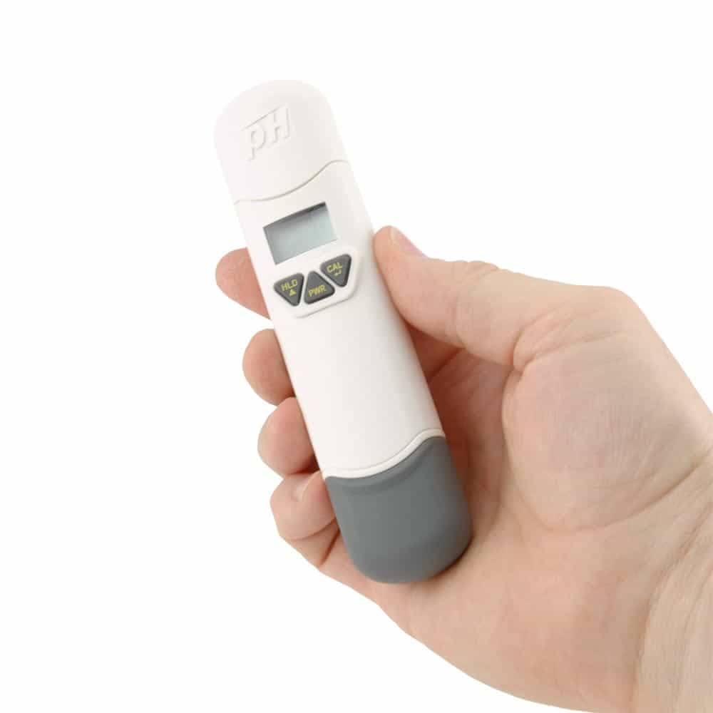 8682-waterproof-ph-meter-_C2_B10-05ph-accuracy-g01.jpg