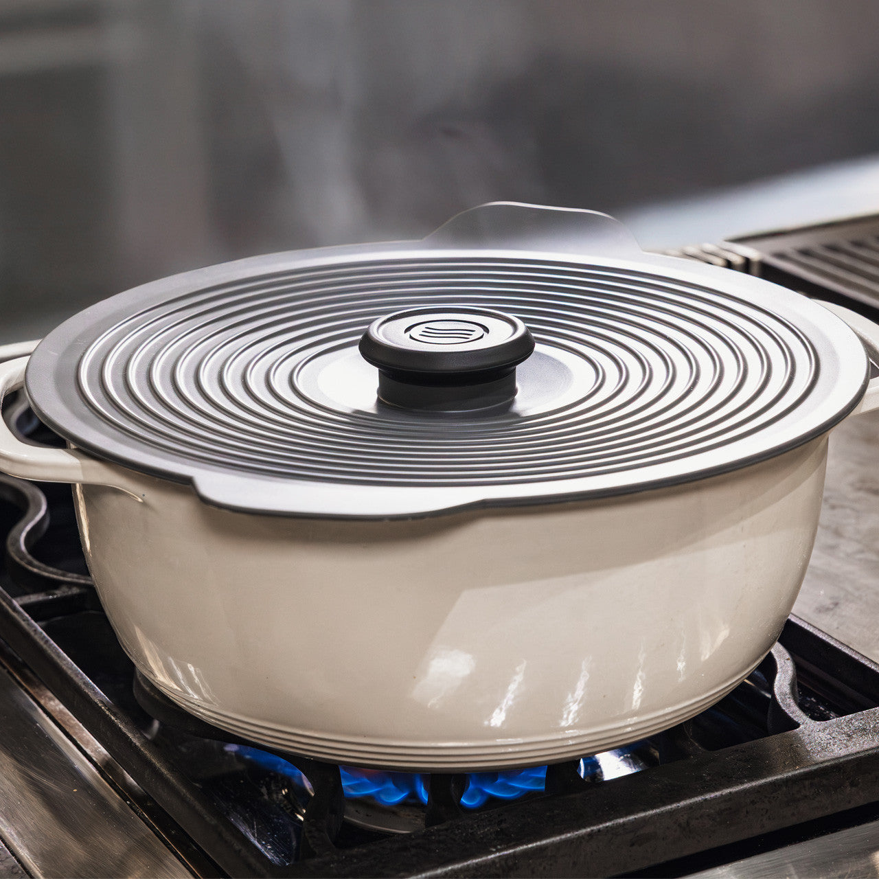 Silicone-Pot-Lid-In-Use-5.jpg