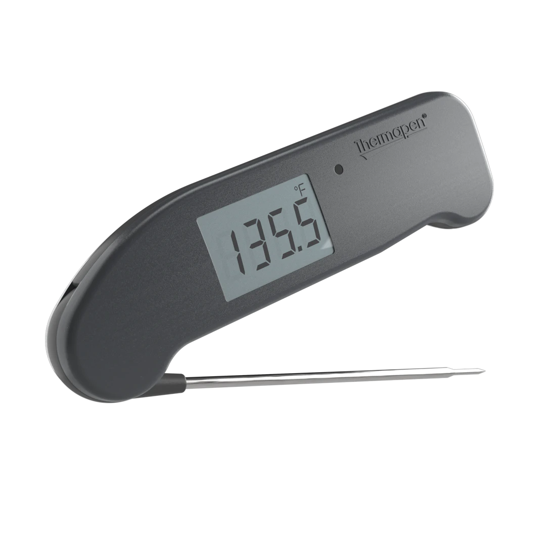 Thermapen_ONE_-_CHARCOAL_-_Angle_2-5_1.png